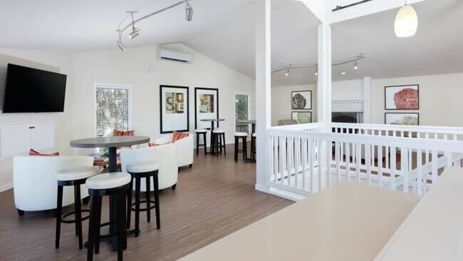 Building Photo - 7001 Old Redmond Rd