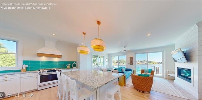 Building Photo - 38 Beach St