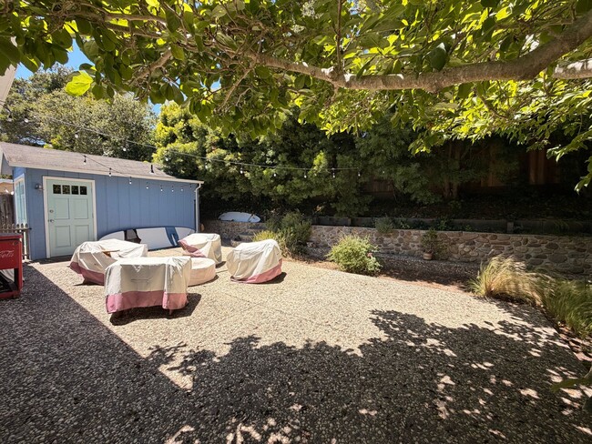 Building Photo - 212 Fanmar Way