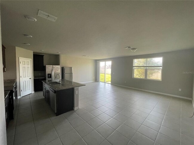 Building Photo - 3212 Weitzel Dr