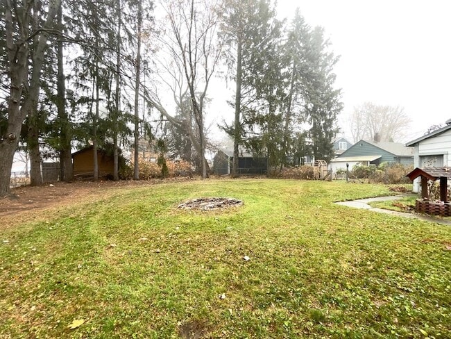 Building Photo - 2193 1st St