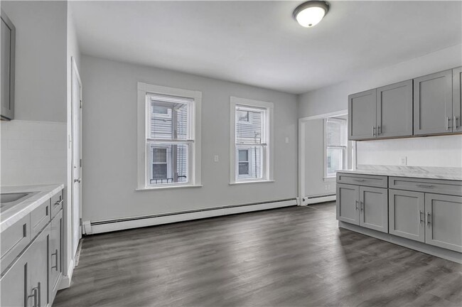 Building Photo - 52 Bellevue Ave