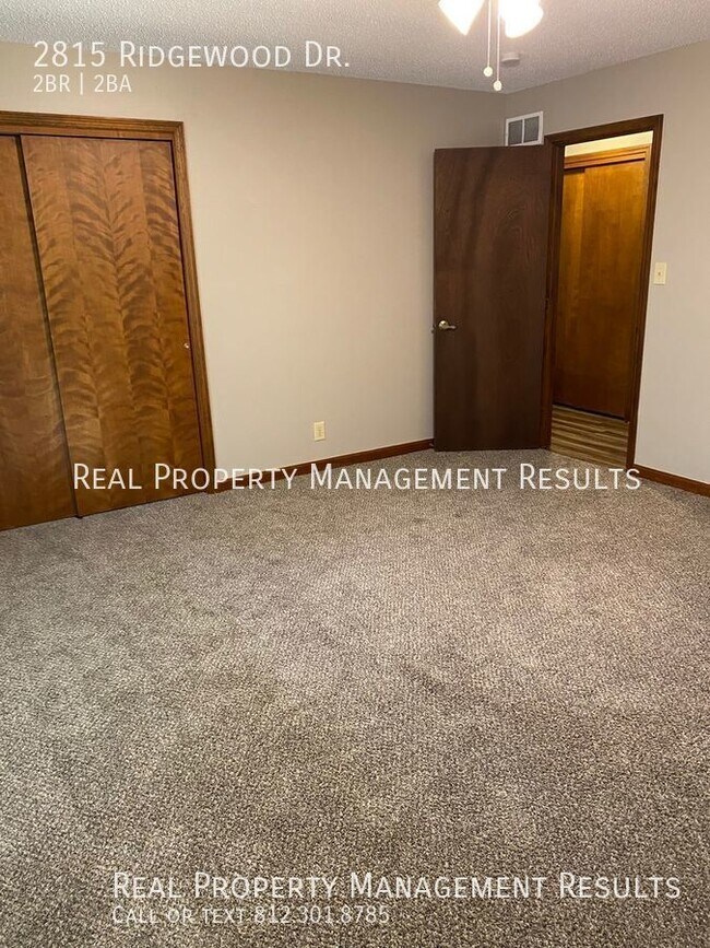Building Photo - 2 Bedroom, 1.5 Bath Duplex, Northside Evan...