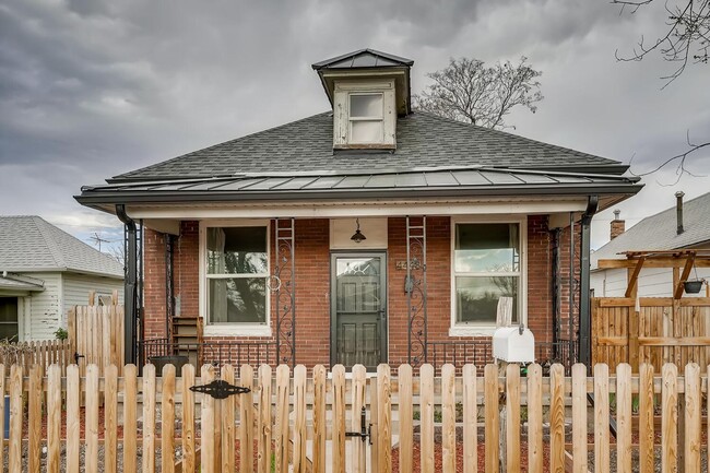 Building Photo - Remodeled Brick Bungalow in Denver's Globe...