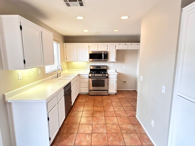 Building Photo - 27206 Sawyer Rd