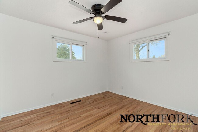 Building Photo - 4-Bedroom Home with Pasture Option in Nampa