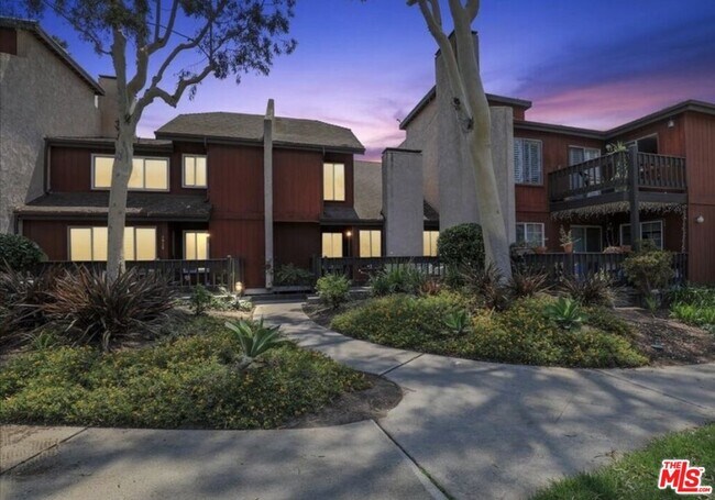 Building Photo - 4937 Maytime Ln