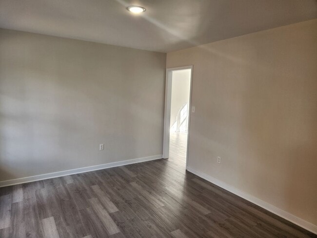 Building Photo - 4 Bed 2.5 Bath- Midlothian-Ashbrook Subdiv...