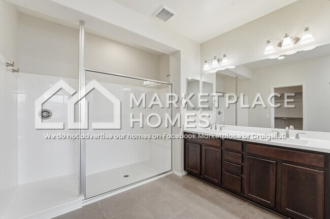 Building Photo - 22617 E Via Las Brisas