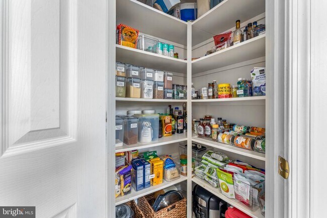 Building Photo - 2552 Blue Water Blvd