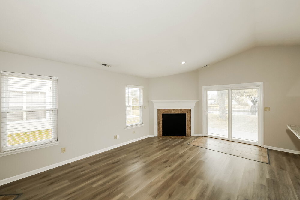 Building Photo - 10027 Park Glen Ct