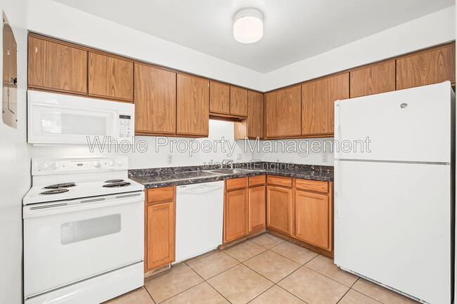 Building Photo - 2575 S Syracuse Way