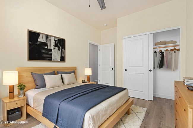 Building Photo - 133 W Latona Rd