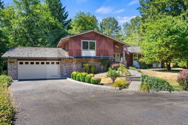 Building Photo - 3928 Hillview Ct NW