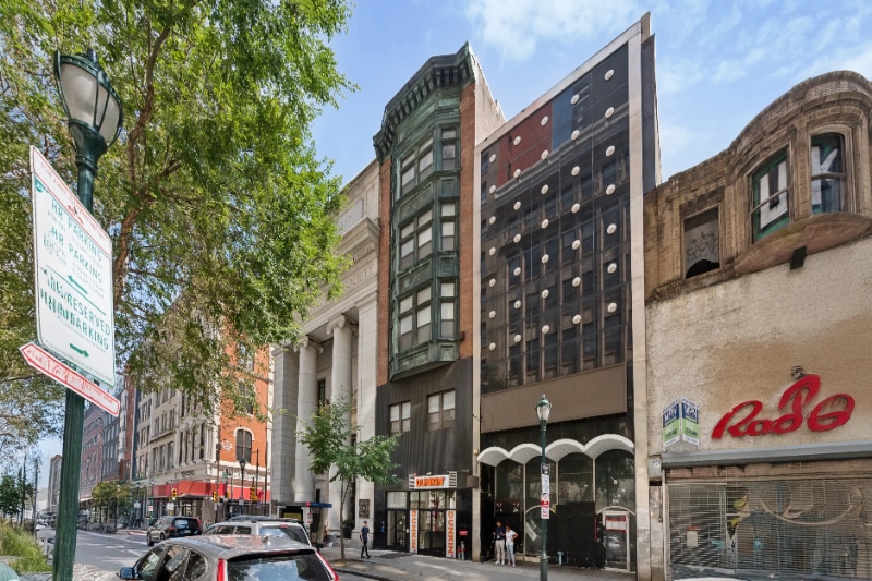 Building Photo - 1204 Chestnut St