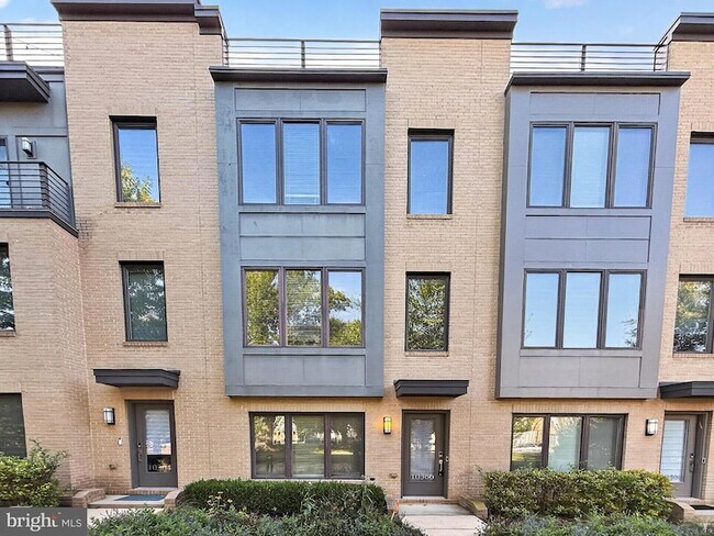 Building Photo - 10366 Jacobsen St