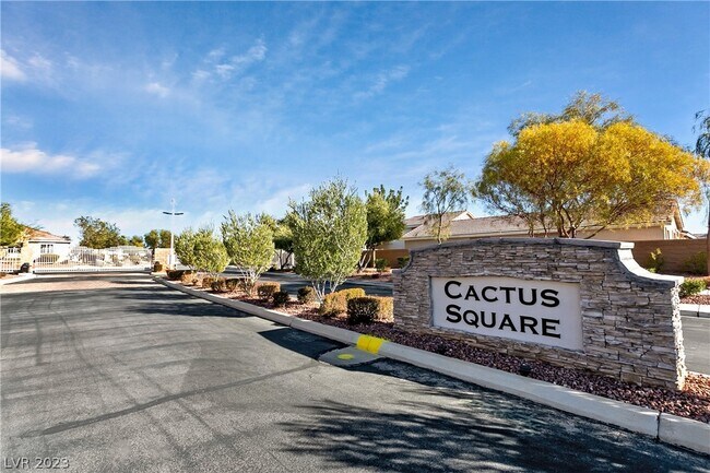 Building Photo - 5370 Cholla Cactus Ave