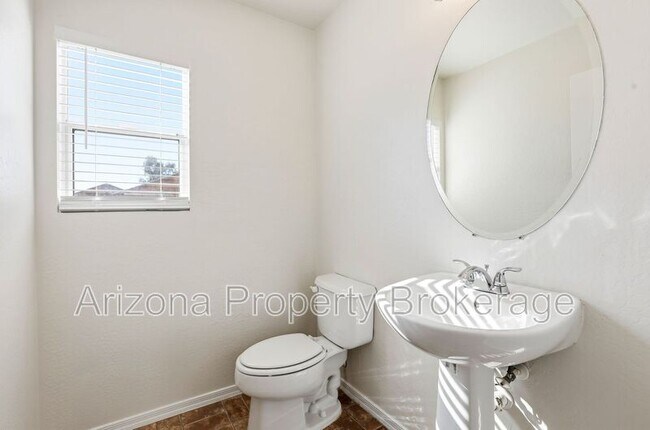 Building Photo - 3765 E Superior Rd