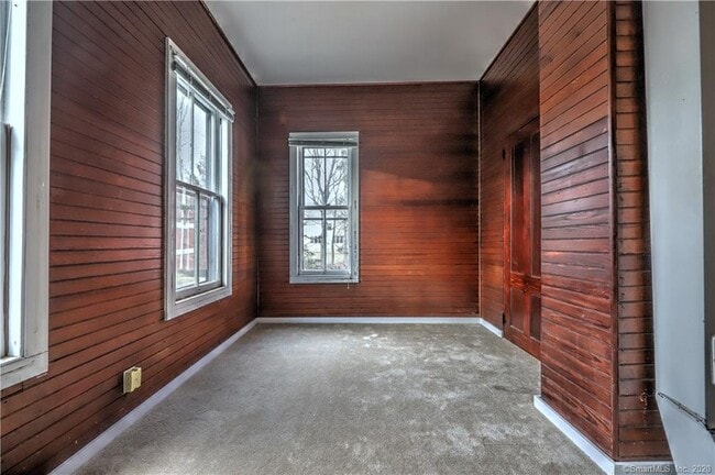 Building Photo - 473 Amity Rd