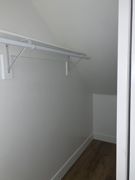 Building Photo - 4236 Cleveland Ave