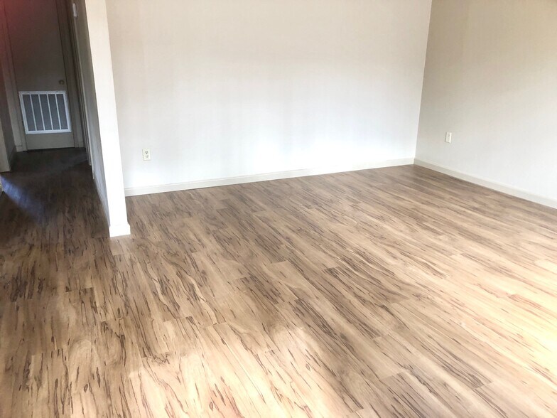 Building Photo - 45493 Sciara Ln