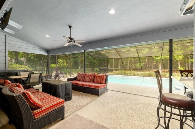 Building Photo - Beautiful Home in Landmark Woods