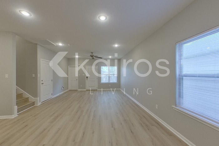 Building Photo - 10114 W 20th St