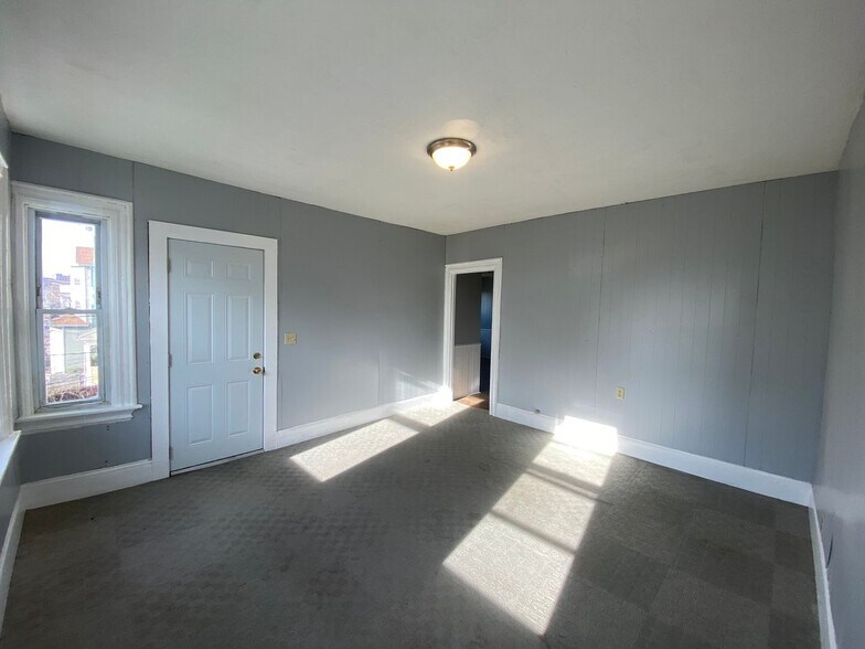 Building Photo - 399-401 Orms Street