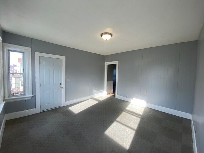 Building Photo - 399-401 Orms Street