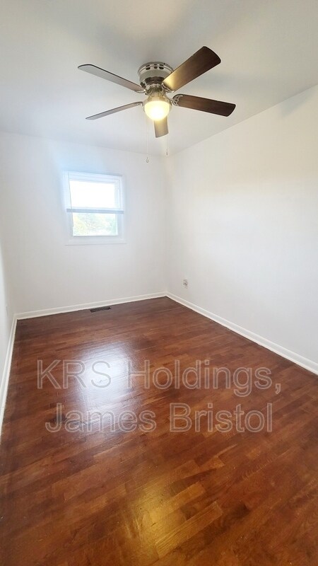 Building Photo - 2659 Wayside Dr