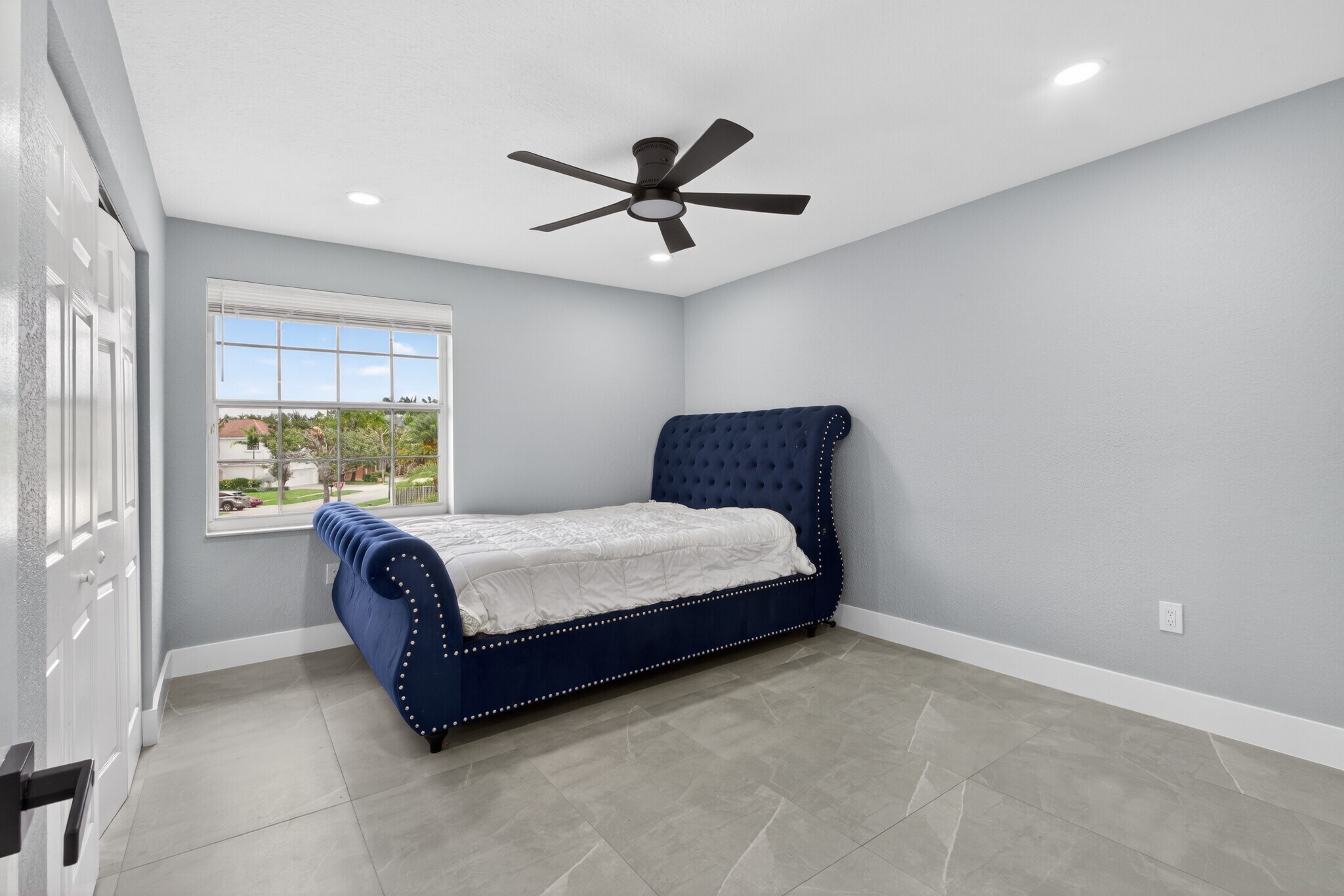 Building Photo - 2167 SW 176th Ter