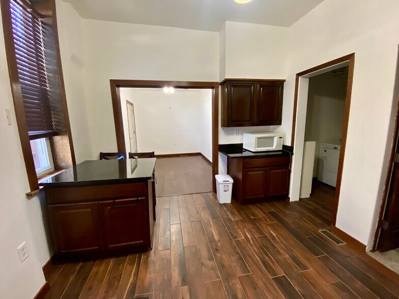 Kitchen - 1340 W 19th St