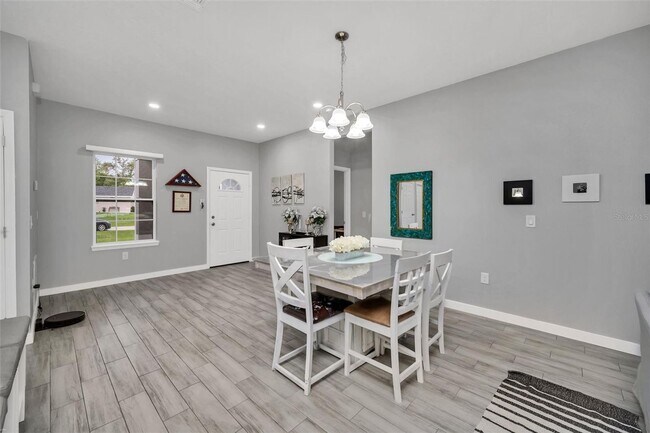 Building Photo - Poinciana Home