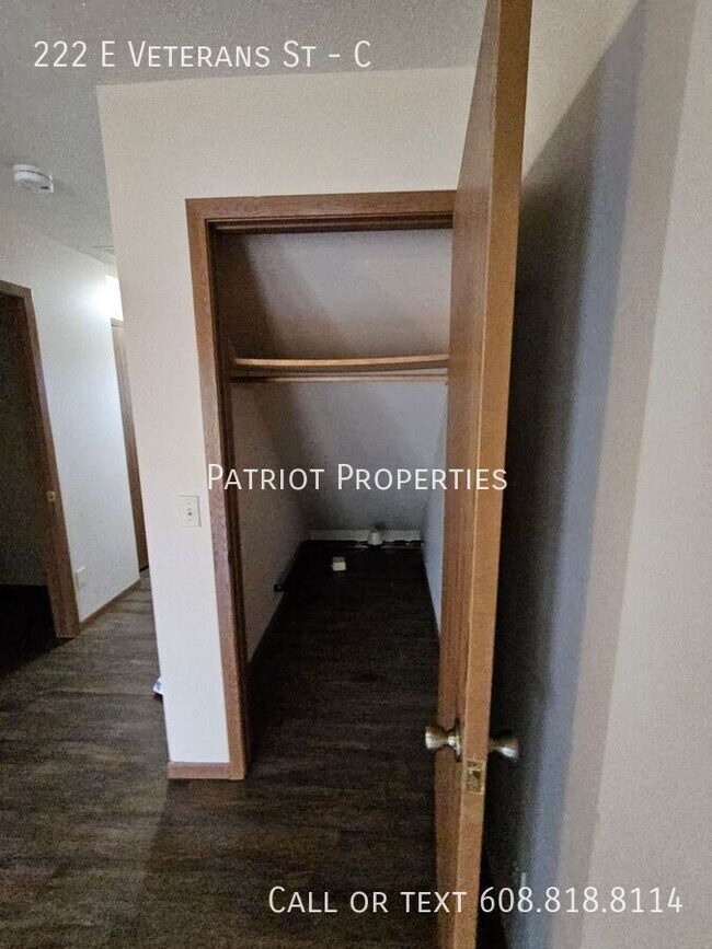 Building Photo - 222 E Veterans St