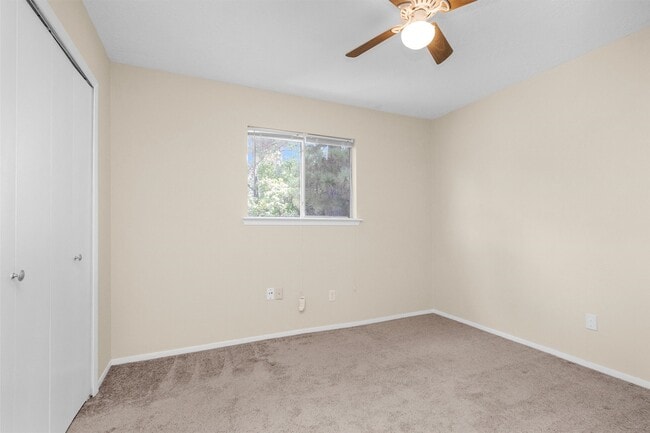 Building Photo - 24026 Spring Briar Ln