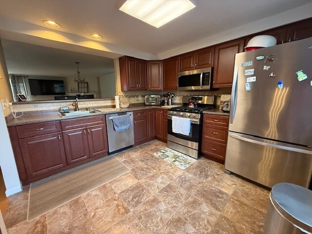 Kitchen - 9 Brentmore Dr