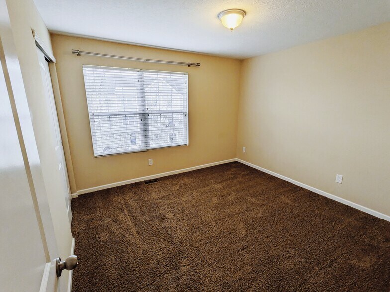 Building Photo - 1415 Bloomington Blvd