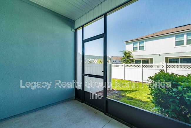 Building Photo - 509 Big Tree Wy