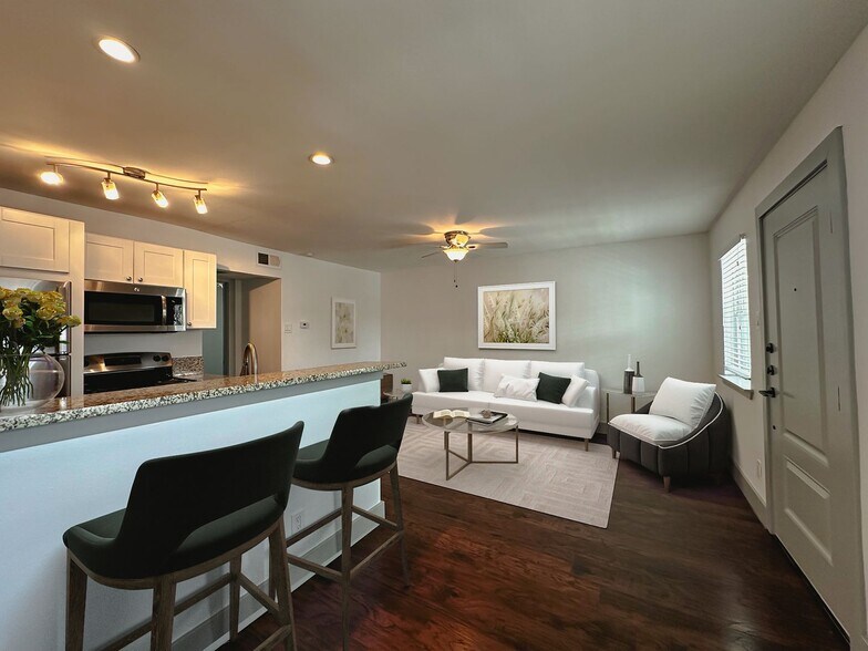 Building Photo - 4633 Fairmount St