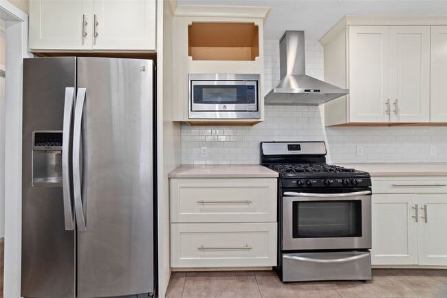 Building Photo - 10627 Moonlight Dr