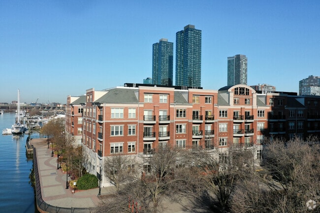 Building Photo - Pier House I Condominiums