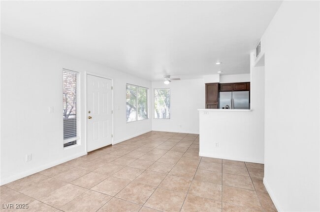 Building Photo - 3054 Tarpon Dr