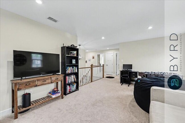 Building Photo - 18113 Sagamore Dr