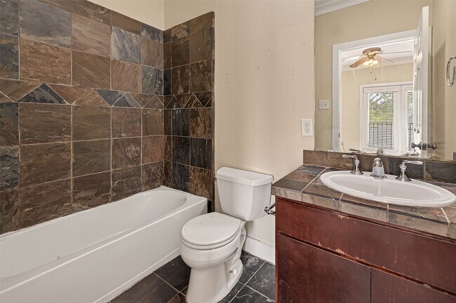 Building Photo - 1342 Rutland St