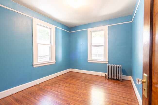 Building Photo - 107 Boyden Ave