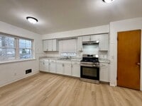 Building Photo - Three Bedroom Home in Muskegon