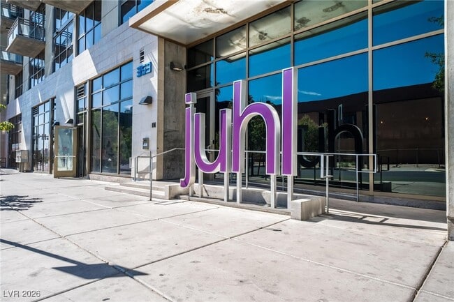 Building Photo - 353 E Bonneville Ave