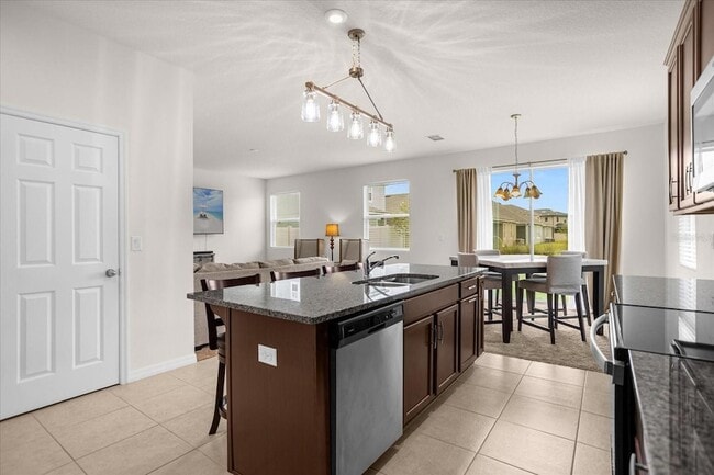 Building Photo - 2498 Empress Dr