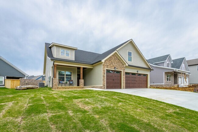 Building Photo - 8955 Silver Maple Dr