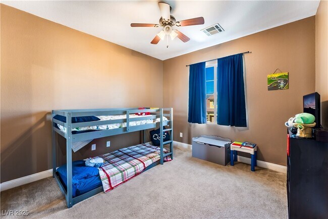 Building Photo - 1005 Windwalker Ave